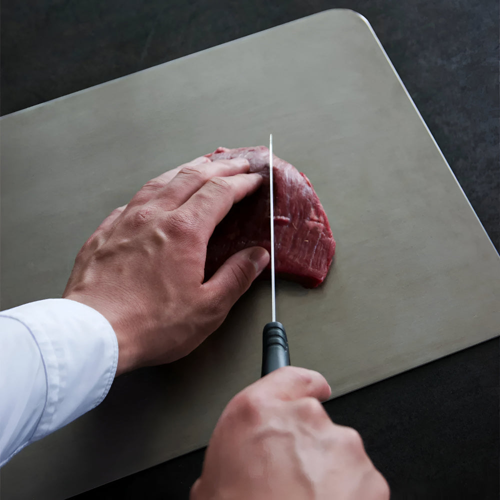 Tagliere da cucina in metallo titanio per preparazione alimenti