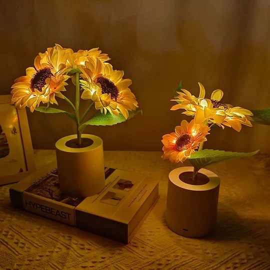 Decorative USB Rechargeable Sunflower LED Lamp With Warm Glow - Image 2
