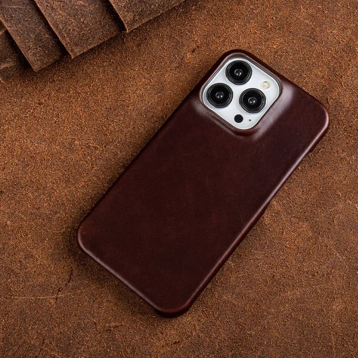 Genuine Leather iPhone Case With Oil Wax Finish For Enhanced Texture And Durability - Image 11