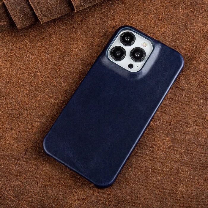 Genuine Leather iPhone Case With Oil Wax Finish For Enhanced Texture And Durability - Image 13