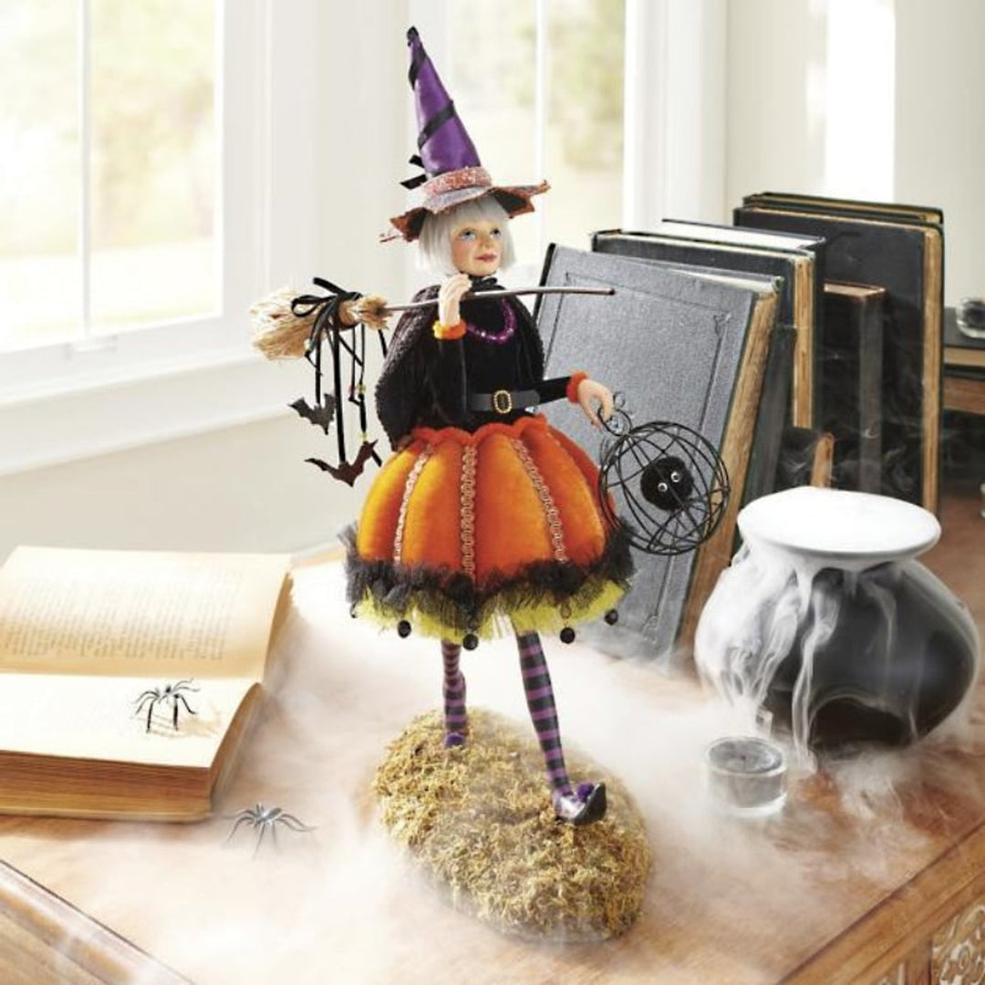 Halloween Figurine Witch-Themed Design With Resin Construction And Lightweight For Indoor Decor - Image 2