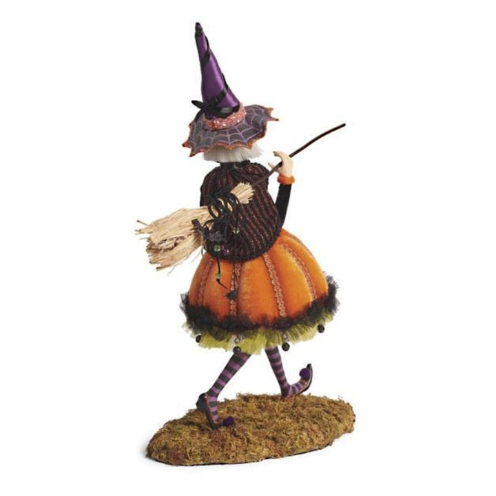 Halloween Figurine Witch-Themed Design With Resin Construction And Lightweight For Indoor Decor - Image 5