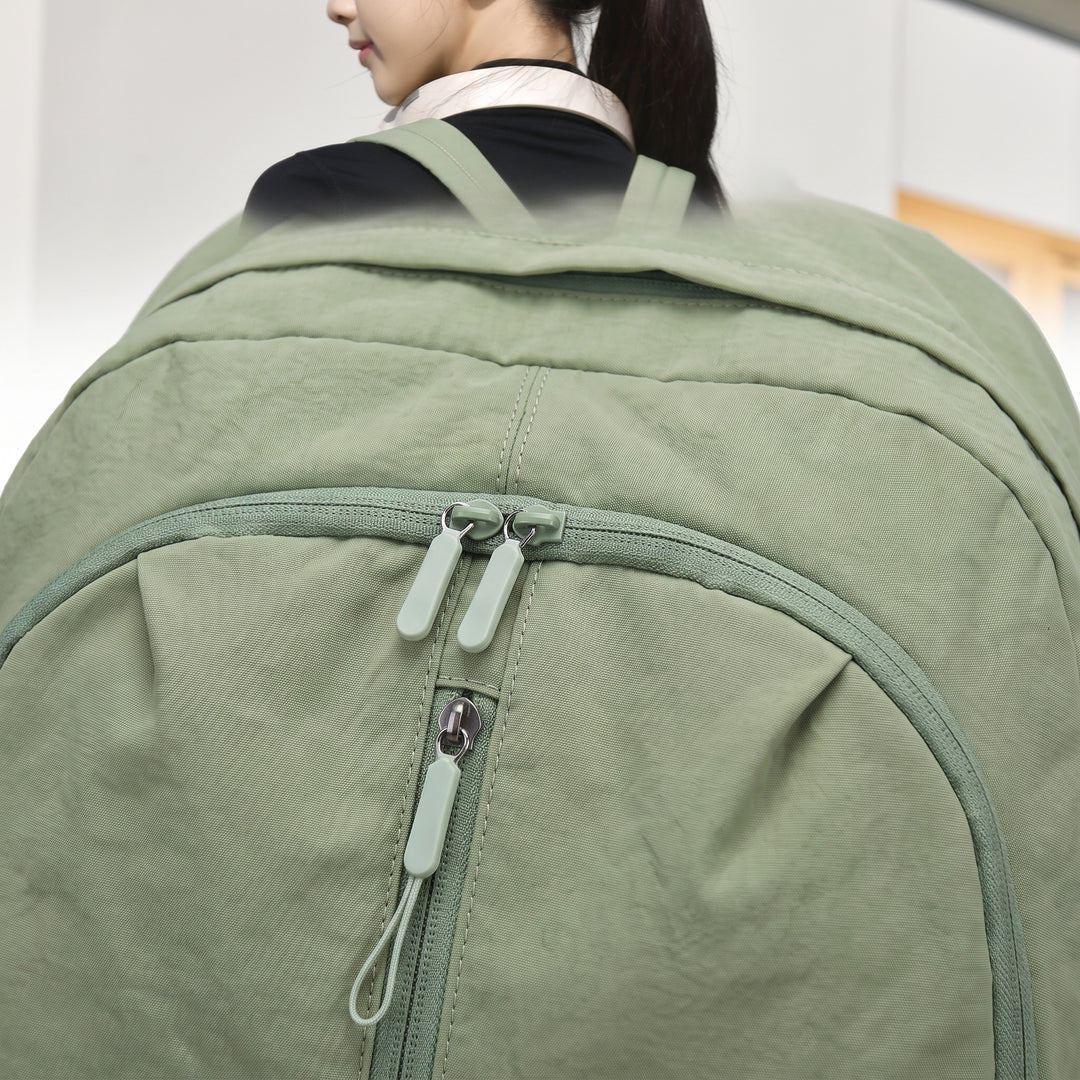 Multifunction Travel Backpack with Adjustable Straps and Side Pockets - detail