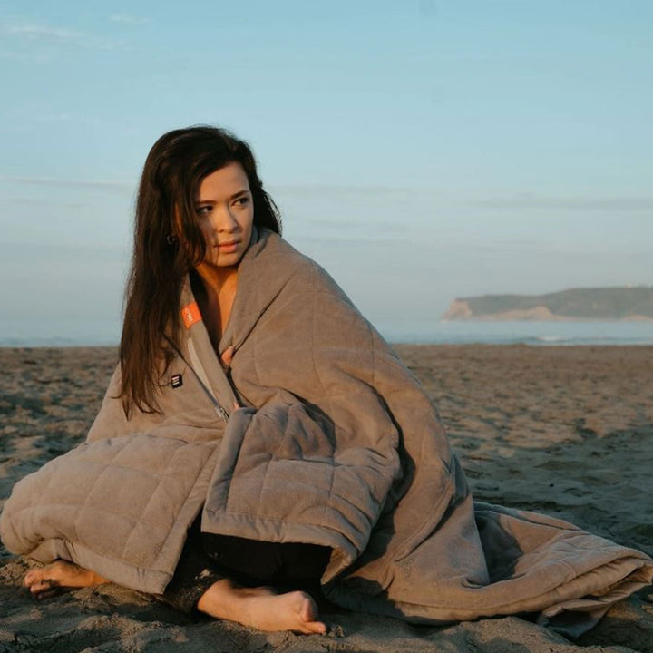 Outdoor Heated Blanket Battery Powered With Portable USB Power Bank And Three Heating Zones - Image 9