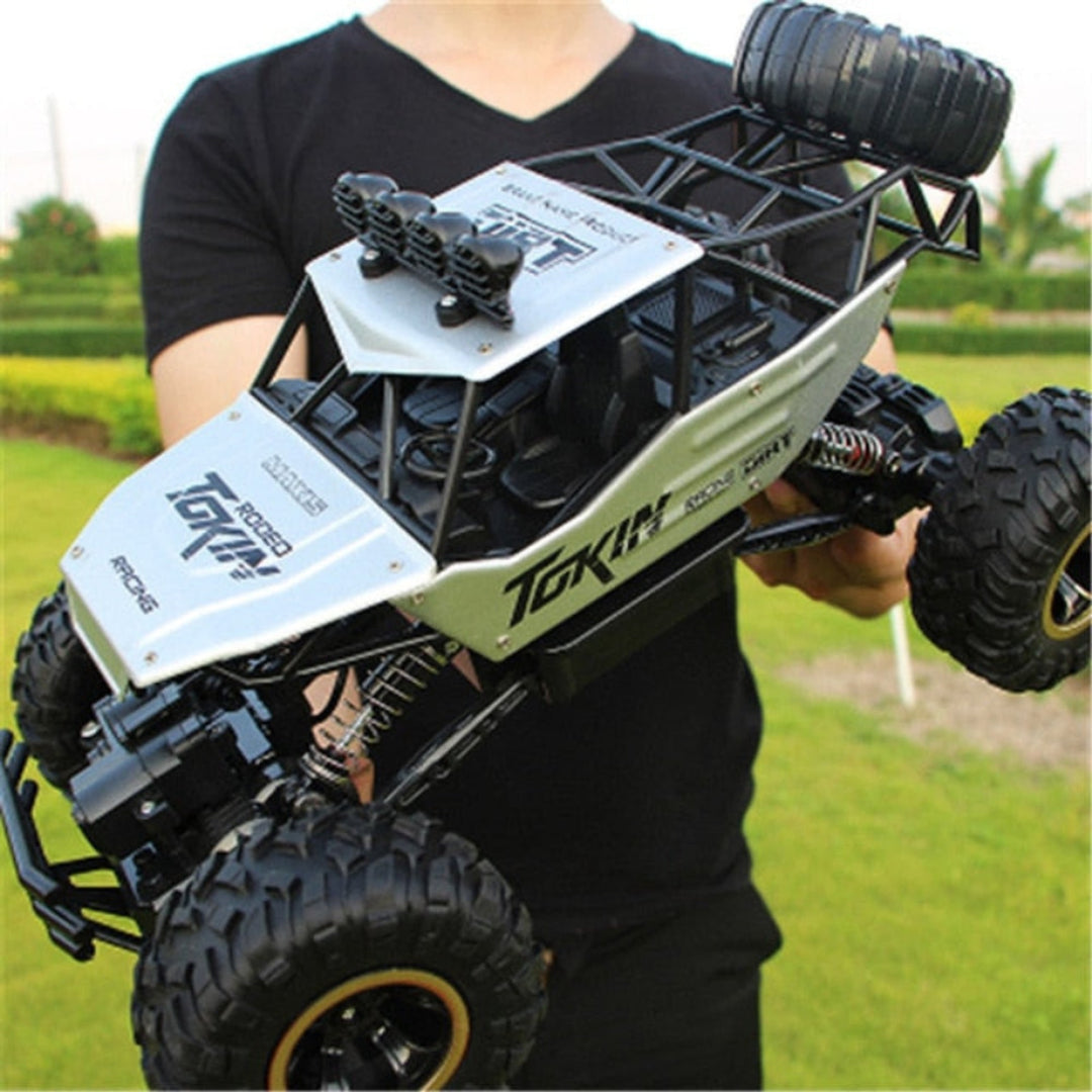 RC Offroad Car 4x4 Remote Control Vehicle With Rechargeable Battery For Kids And Adults - Image 4