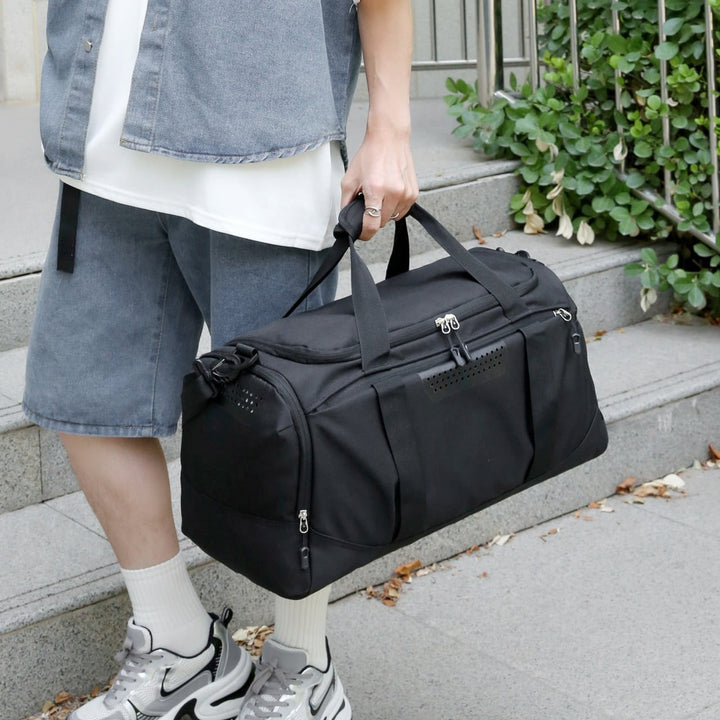 Travel Duffel Bag With Sporty Design Featuring Dedicated Storage Spaces And Easy Carrying On The Move - Image 5