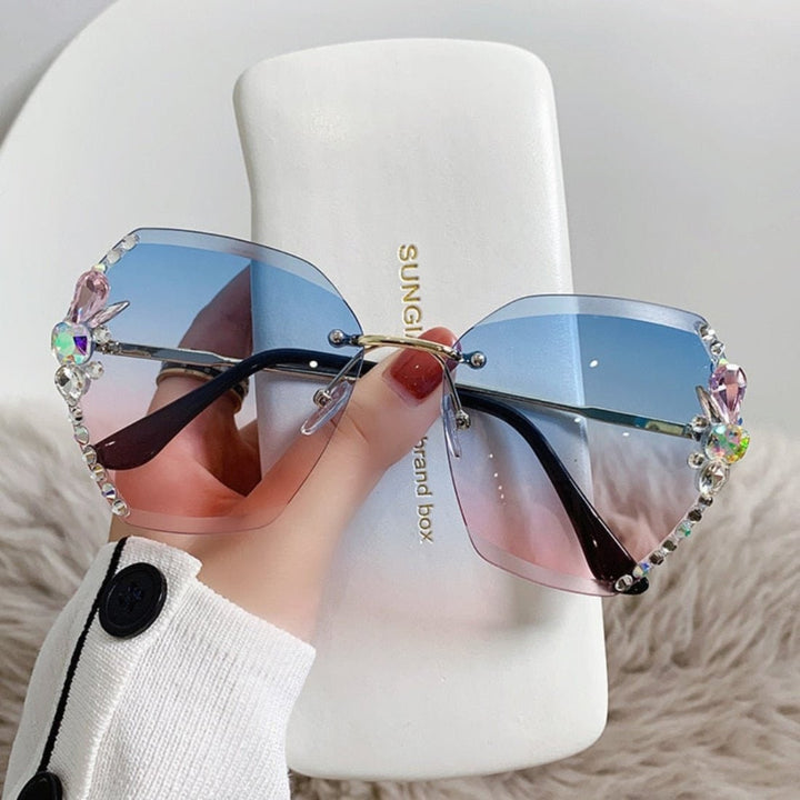 Women's Sunglasses UV Protection Oversized Retro Round Frames - Image 3